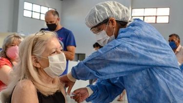 Los sanjuaninos quieren una tercera dosis contra el COVID-19 y lo más rápido posible