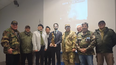 veteranos de malvinas distinguieron al embajador que hizo tapar un mapa con las islas como britanicas veteranos de malvinas distinguieron al embajador que hizo tapar un mapa con las islas como britanicas