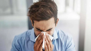 Advierten un nexo entre el riesgo de contagio de la supergripe H3N2 y las personas que tuvieron Covid