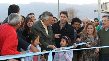 Dejaron inaugurado el pavimento en dos barrios del Quinto Cuartel