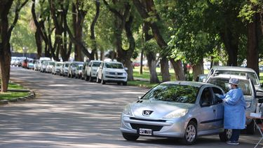 Postal repetida: larga cola en el Testeo sobre ruedas tras el fin de semana