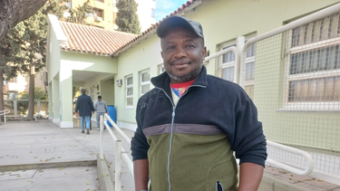 John, el nigeriano que adoptó San Juan: vengo a votar y elegir el mejor para nuestro pueblo&nbsp;