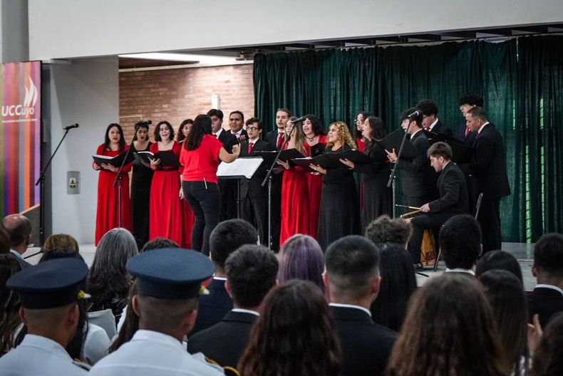 El coro de la Universidad Católica de Cuyo.