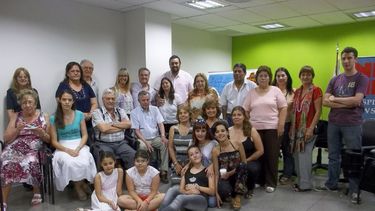 Pacientes homenajearon al doctor que hace años los acompaña