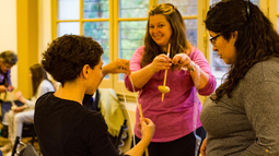 Glencore Pachón impulsa el espíritu emprendedor y la sostenibilidad con un taller hilado en Calingasta