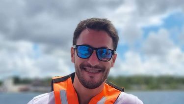 Dolor por la muerte de un querido ex alumno de la Escuela de Comercio