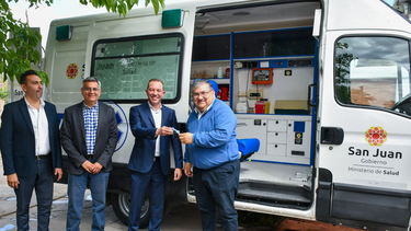Ullum cuenta con nueva ambulancia y avanza la ampliación de su Centro de Salud
