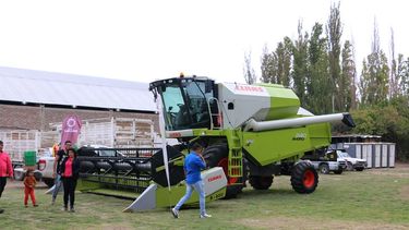 Un día histórico para Fecoagro: trilladora nueva, paneles solares y más fondos