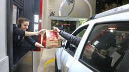 Porque cualquier hora es buena para comer una hamburguesa, AutoMostaza es tu lugar