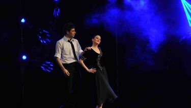 Iñaki Urlezaga bailó gratis y encantó a Santa Lucía