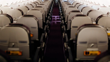 El polémico requisito de una aerolínea a sus pasajeros antes de embarcar