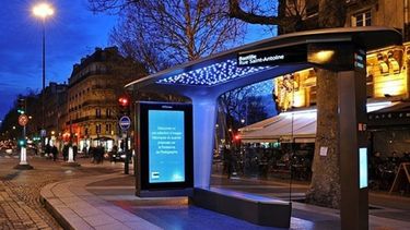 Avanzan con las paradas inteligentes de micros en el centro