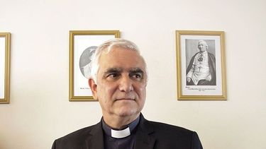 Monseñor Lozano, al frente de una misa de sanación en la novena de Cura Brochero