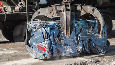 Así quedan los vehículos compactados, un verdadero cubito de metal (imagen del operativo 2021).