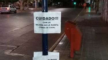 Curiosos carteles que llamaron la atención de los sanjuaninos