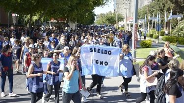 Los autoconvocados no regresan a las aulas y extienden el paro hasta el viernes