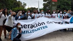 Las militantes le pusieron calor a la visita de Alberto Fernández a San Juan
