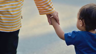 “Madre luchona” o la odisea de criar solas: historias sanjuaninas