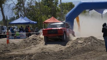 Un mini Dakar se apoderó de Angaco: 10.000 fierreros disfrutaron de la tercera fecha del rally