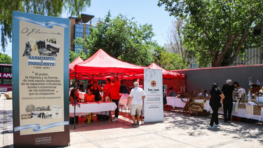 Cultura Emprendedora, la feria que le puso color a la Casa de Sarmiento con 40 artesanos