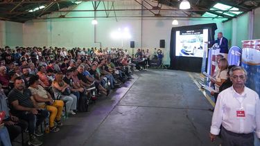 Exitoso megaremate de vehículos en la Caja de Acción Social: casi un millar de sanjuaninos pujaron por la mejor oferta