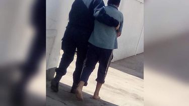 Un niño descalzo y pidiendo auxilio por las calles de Caucete causó preocupación