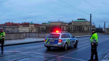 Praga se ha visto convulsionada por un ataque dentro de una universidad que dejó un saldo de 11 personas fallecidas.