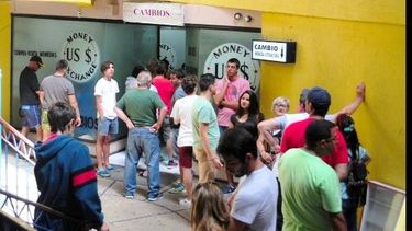 En Chile advierten a los turistas sobre estafas con dinero falso