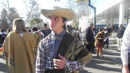 Videos: Conocé a Facu, el gauchito sanjuanino que cautiva en el país