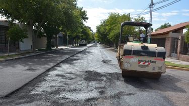 Pavimentan conocidas calles de Rivadavia