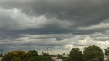 Máxima de 16º con alerta por vientos intensos y nevadas