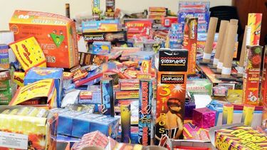 Capital prohibió el uso y venta de pirotecnia, pero no para este año