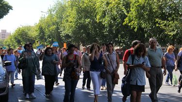 Docentes de Jáchal e Iglesia cortaron Libertador frente al Centro Cívico