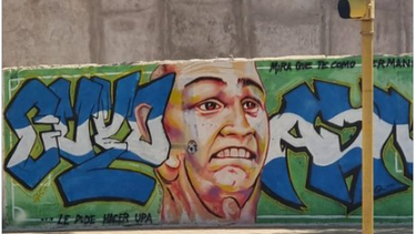 Más duro que sanguche de tortuga: polémica por un mural del Dibu en San Juan