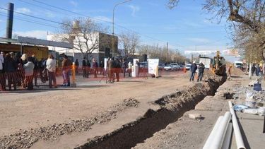 Cuáles serán los nuevos barrios a los que llegarán las cloacas