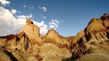 Turismo interno: qué se debaten los intendentes de los departamentos turísticos para habilitarlo