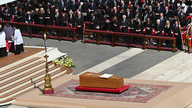 El funeral del papa Francisco apareció en los medios de todo el mundo.