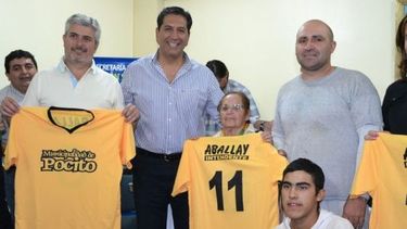 Clubes deportivos con indumentaria nueva