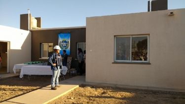 Entregaron 117 casas de la primera etapa del barrio UTA