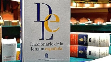 La Real Academia Española actualizó su diccionario con nuevas palabras, entre ellas streaming.