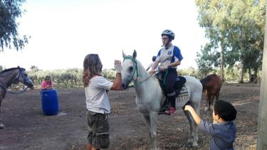 Martín Ochoteco, el famoso domador de caballos, le cumplió el sueño a chicos sanjuaninos