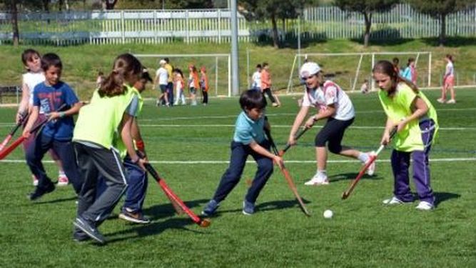 Primer encuentro promocional de Escuelitas de Hockey sobre Césped