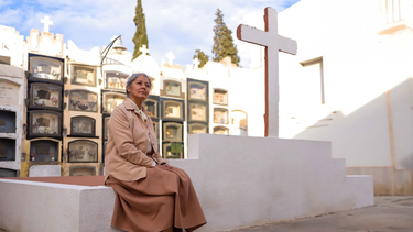 Actores interpretaron a los próceres sanjuaninos durante un recorrido por el Cementerio de la Capital, en el marco de las celebraciones por el aniversario de la Fundación de San Juan.