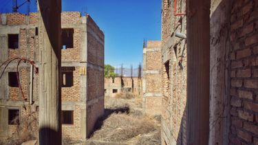 Licitan el barrio que lleva 24 años adjudicado y a medio construir