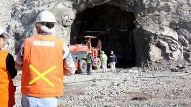 A paso firme: la megaobra de desvío del río en El Tambolar