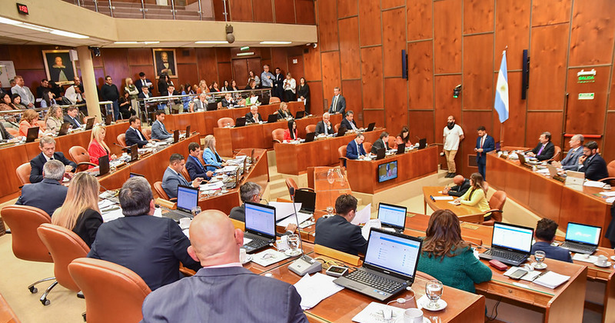 ¿Copy paste en la Legislatura? Sorpresa en el interbloque del PJ por ...