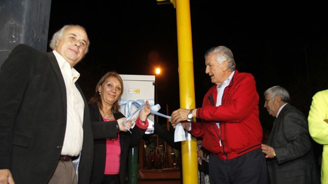 Un Rivadavia que crece: más semáforos y mejor pavimento