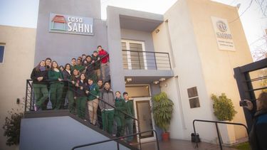 Egresados Solidarios conocieron cómo funciona la Casa Sahni