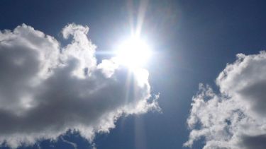 Máxima de 17º con algunas nubes toda la jornada