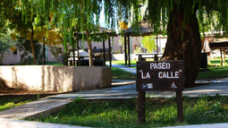 Denunciaron dos episodios de vandalismo en Calingasta: daños en un icónico paseo y en un parador